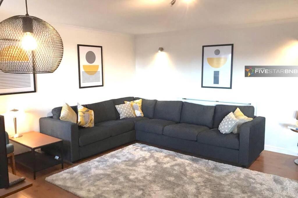 Waterfront Living In Leith With Free Parking! Lejlighed Edinburgh Eksteriør billede