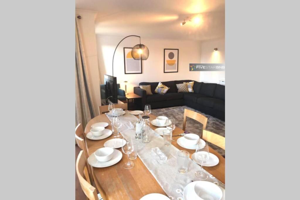 Waterfront Living In Leith With Free Parking! Lejlighed Edinburgh Eksteriør billede
